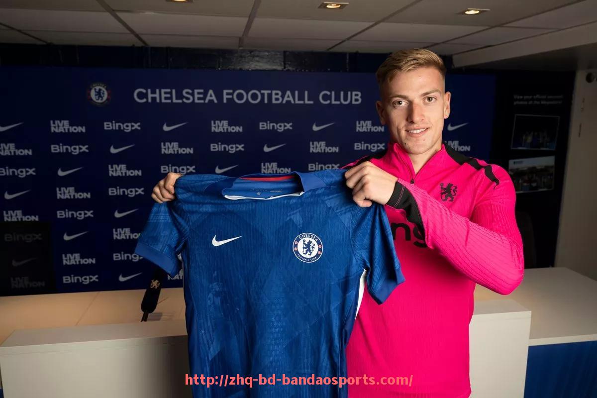 半岛体育-世俱杯官方纪念品推荐及购买渠道介绍